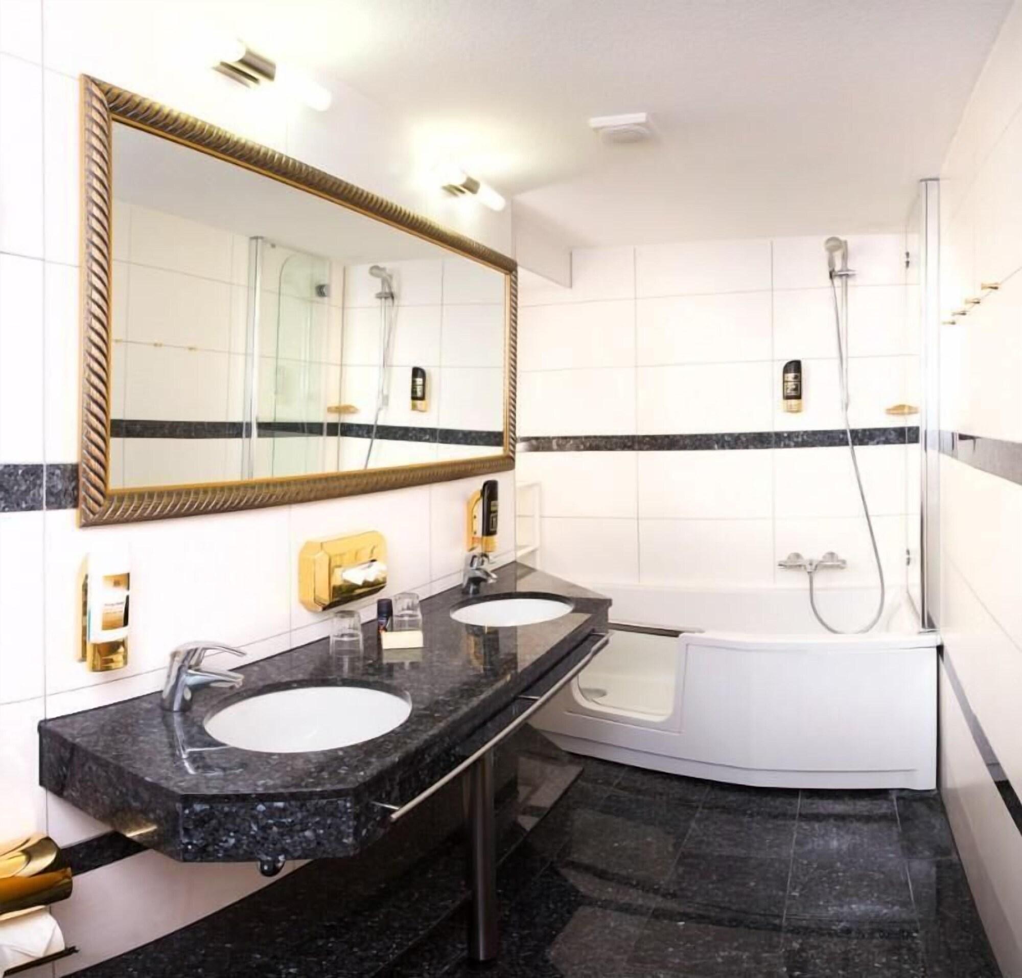 City Partner Hotel Alter Speicher Вісмар Екстер'єр фото